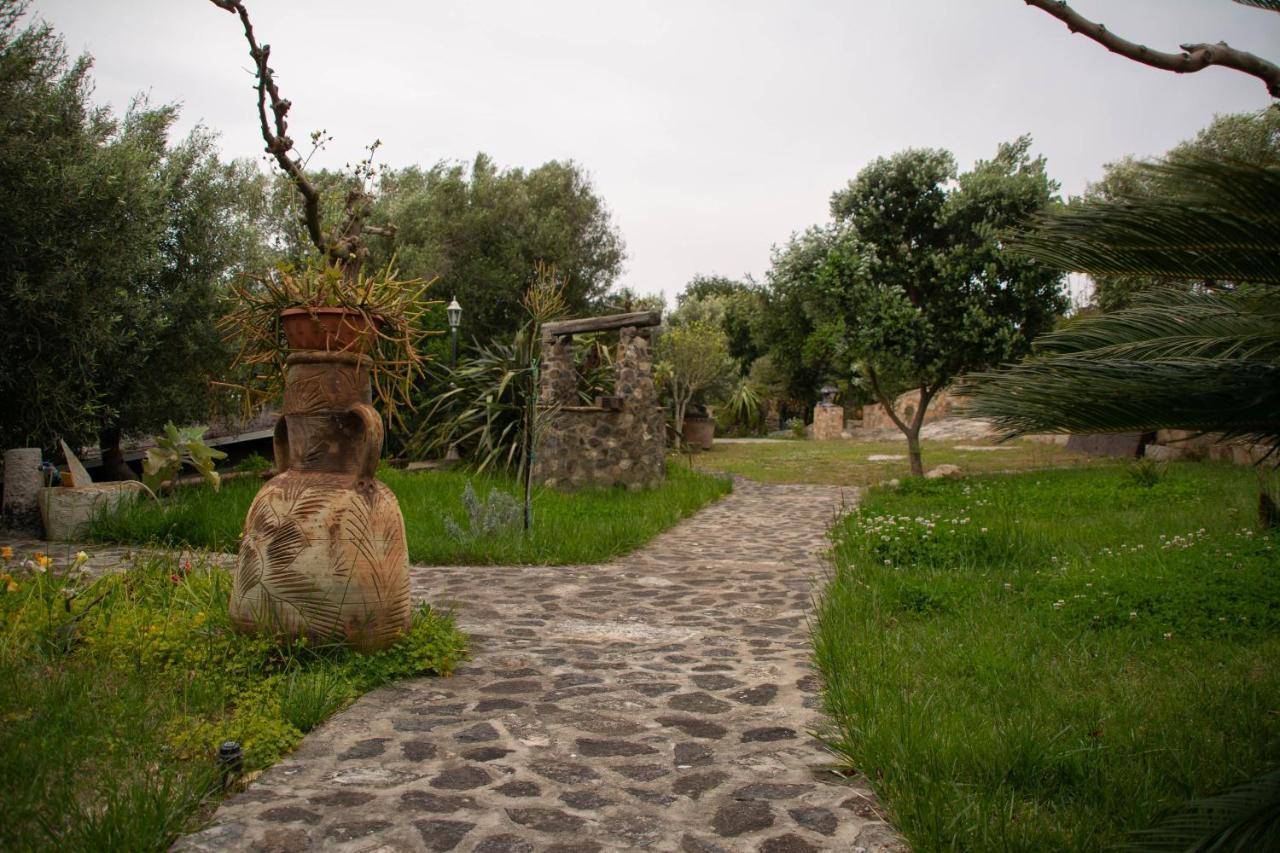 B&B Il Giardino Arbus Esterno foto